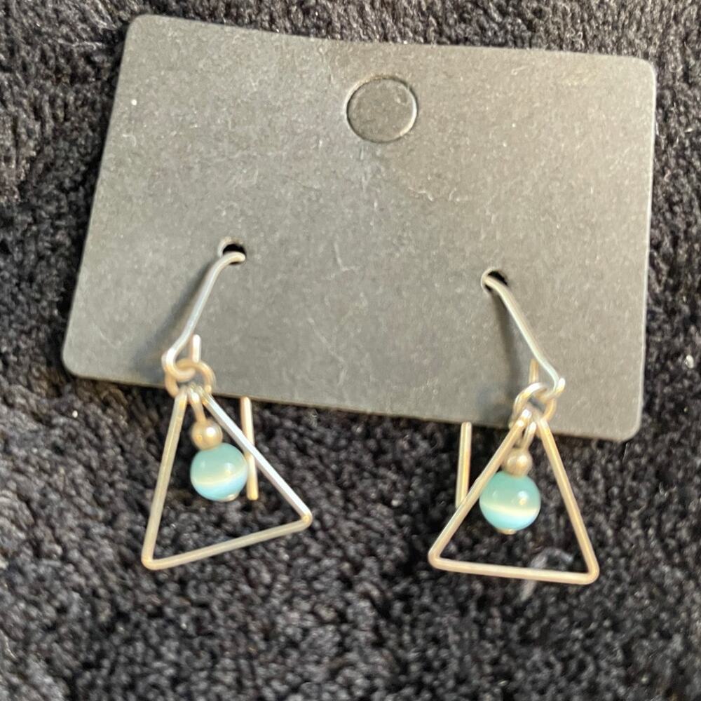 5 Pairs of Vintage Handmade Pierced Earrings - Picture 4 of 7